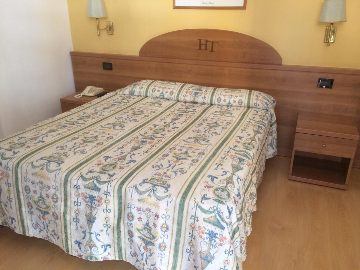 Hotel Tritone 卡奥莱 外观 照片