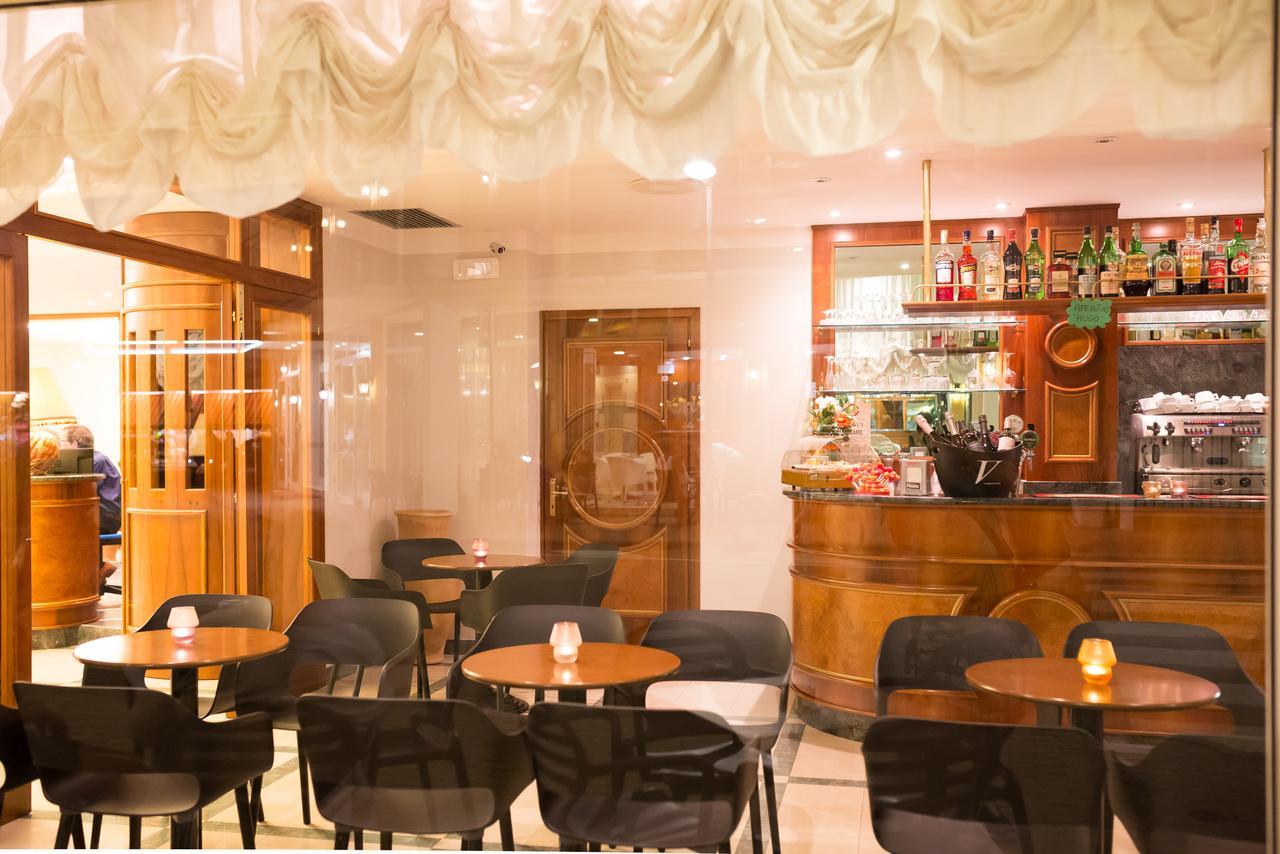 Hotel Tritone 卡奥莱 外观 照片