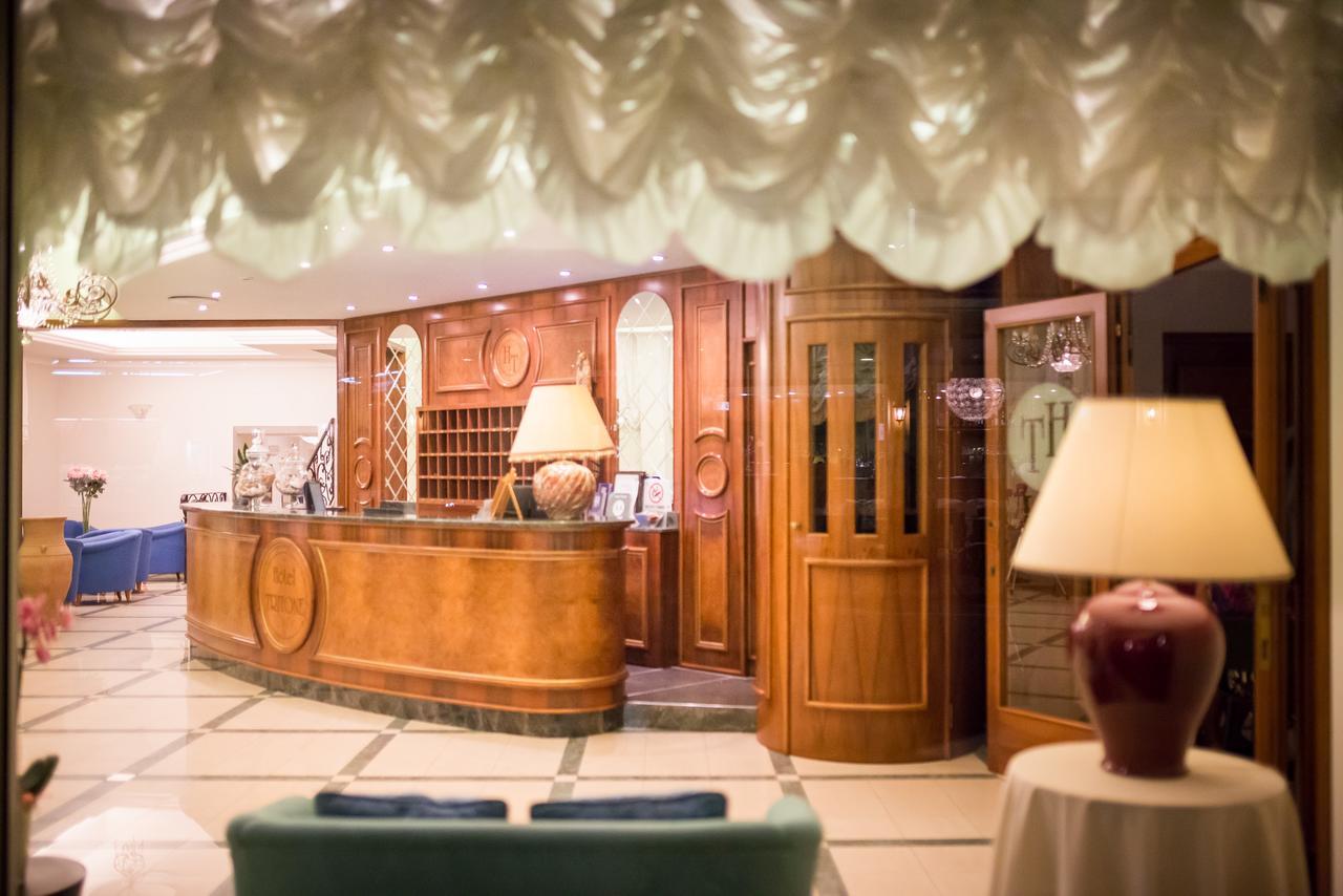Hotel Tritone 卡奥莱 外观 照片