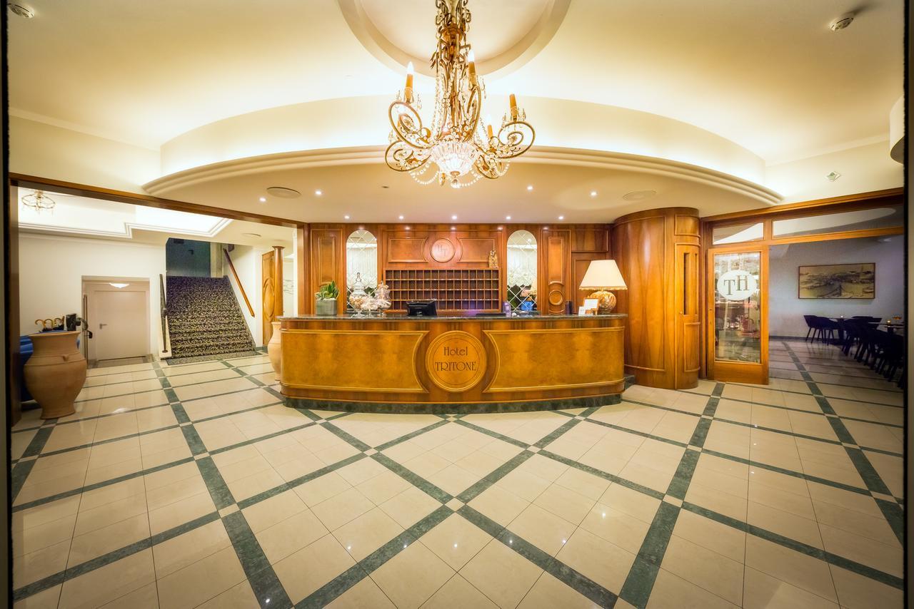 Hotel Tritone 卡奥莱 外观 照片