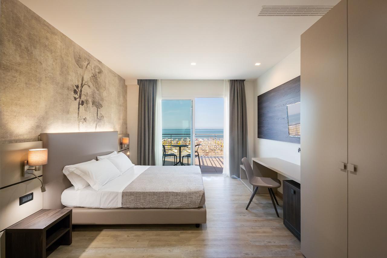 Hotel Tritone 卡奥莱 外观 照片